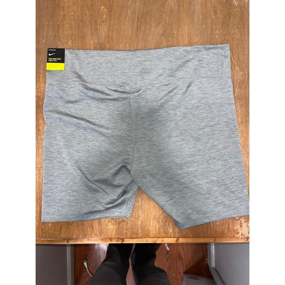 Nike Dri-Fit Grey 7” Bike Shorts Size 3X Mid Rise The Nike One NWT - Picture 5 of 9